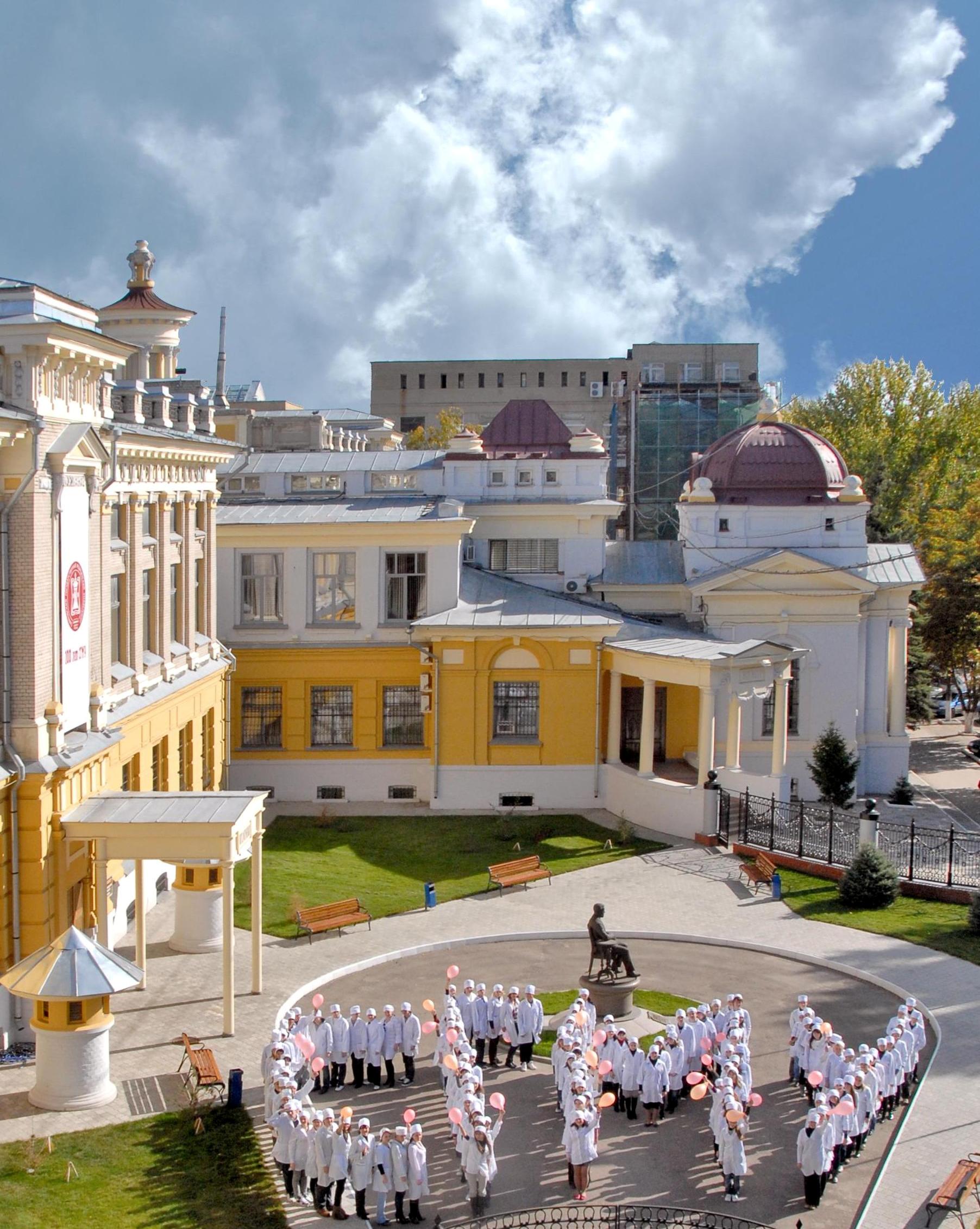 Саратовский ГМУ им. В.И. Разумовского вошел в топ-10 лучших университетов в рейтинге медицинских вузов «Национальное признание» 2019