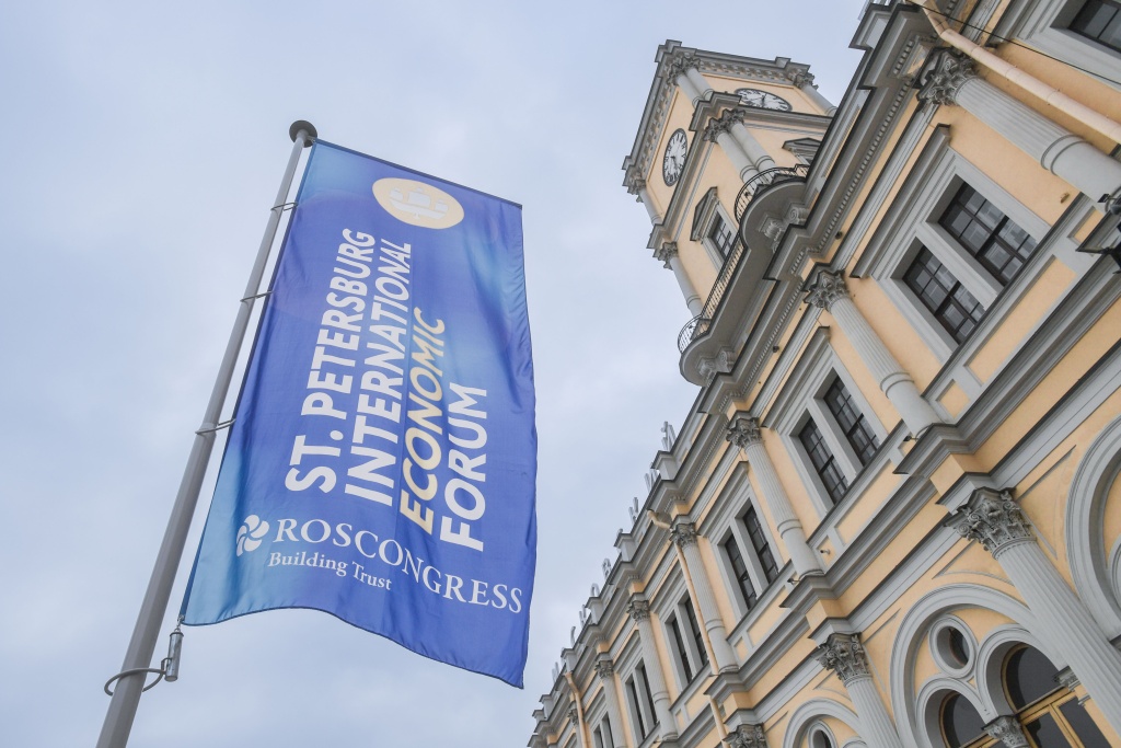 Представители из 140 стран и территорий подтвердили участие в ПМЭФ-2025 к настоящему времени