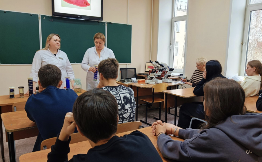 Ради знаний за тридевять земель: школьники с Дальнего Востока приехали учиться у преподавателей Красноярского медуниверситета