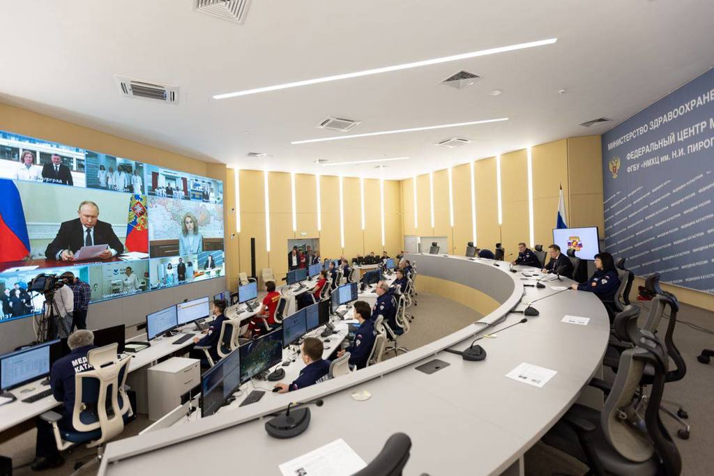 Владимир Путин и Михаил Мурашко открыли 19 объектов здравоохранения в регионах России