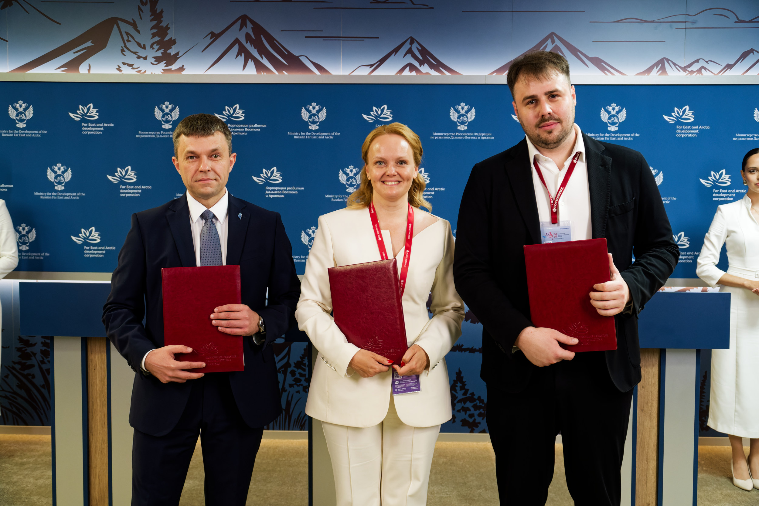 ДВФУ, ИНТЦ «Русский» и «МедФарм» будут готовить студентов ДВФУ для работы в сфере in vitro диагностики