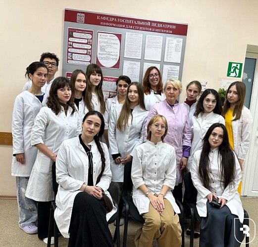 В Саратовском ГМУ прошло Межрегиональное заседание СНК с международным участием