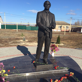 Открытие памятника бывшему ректору Первого Меда