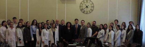 Воронежские и китайские студенты обсудили актуальные вопросы современной хирургии