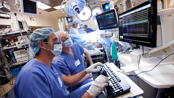 Центр экспертизы и контроля качества медицинской помощи Минздрава отметил эффективность массового внедрения ИИ-подсказок для врачей