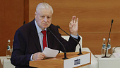 Миронов: рост зарплат работников скорой помощи зачастую достигается путем переработок